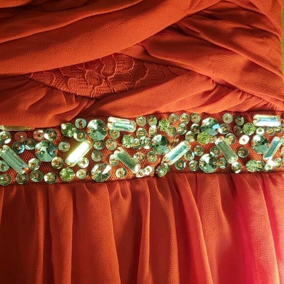 CityTrianglesDress Size 7 With Rhinestone Detail. Red - Picture 5 of 8